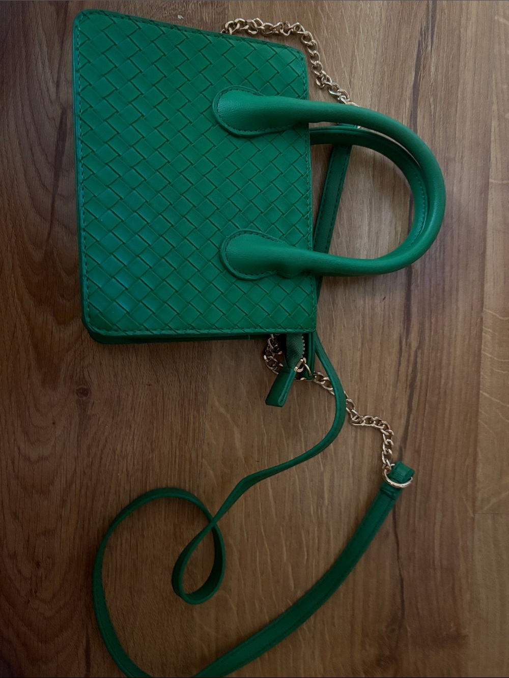 Fashion nova green mini purse